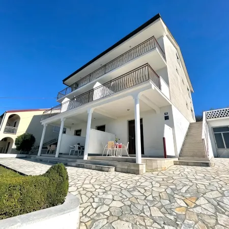 Apartment Luky 1