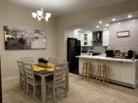 Luxury Condo-Downtown Bellevue - ที่มีสระว่ายน้ำ