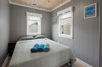 Seaside Heights Cottage- Back Unit, 2 Bedrooms, 1 Bath, Sleeps 4 - 4-Star