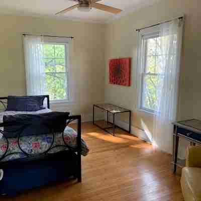 Village of east Davenport retreat Rooms