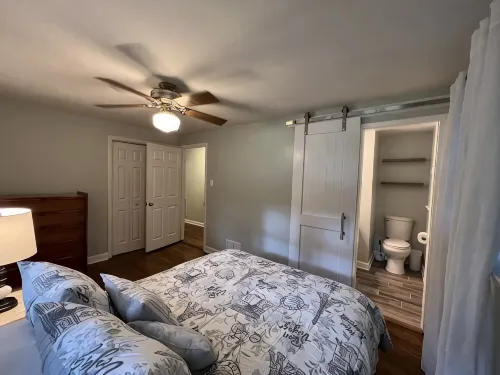 Cheerful, relaxing ranch in quiet neighborhood with fire pit - 3-Star