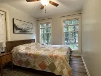 Cozy Long Pond Cottage: Community Access, Private Mooring & Shared Dock. - 4-Star