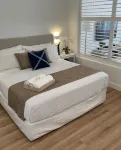 Exclusive Beachfront Getaway - Wifi
