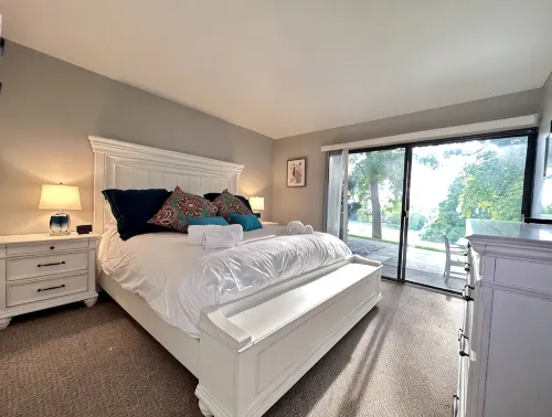 Relaxing Getaway/StepsToLake/Pool/Tennis near DT Lake Geneva - Pools