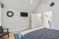 The Believeland Bungalow - Bungalows