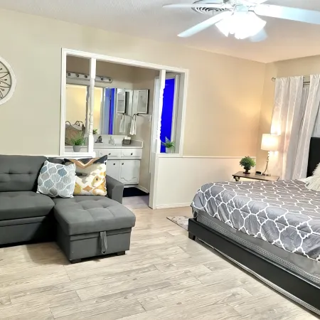 Scarlet Sunsets + Hot Tub + Game Suite + 5Br Sleeps 18 + Central Lbk