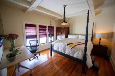 THE GREENLAKE BUNGALOW - center of seattle Hotels in Wallingford
