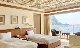 Nishiizu Crystal View Hotel