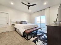 Beautiful New Kanab home with private hot tub! - Bungalows