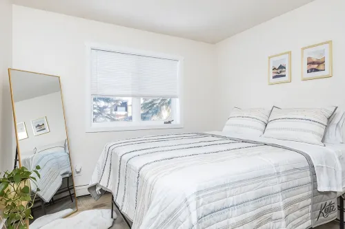 Entire 2BR 1Bath Apt “The Downtown Deneege” - balcony