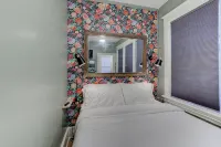 Tiny Trendy Traveler's Studio in Historic Midtown! - Balcony