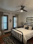 Charming Historic Midtown Home - Top Rental Property in Mobile! - balcón