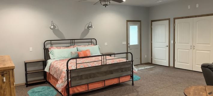 Come Enjoy a Family Christmas at Our Nest! Hotels in Joplin