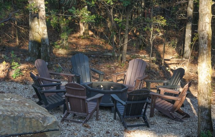 Fun group? Fun Cabin near Robbers Cave State Park!  Sleeps 14!