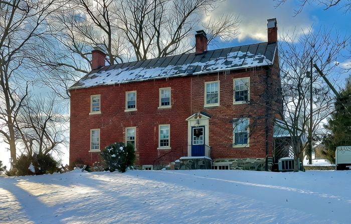 Private 18th Century Farmhouse in Virginia Wine Country with Hot Tub