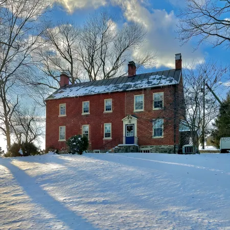 Private 18th Century Farmhouse in Virginia Wine Country with Hot Tub