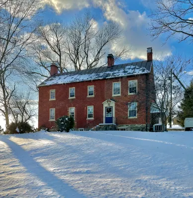 Private 18th Century Farmhouse in Virginia Wine Country with Hot Tub - WiFi