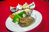 Phi Phi Banyan Villa - breakfast