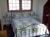 5BR-Beautiful Chatham-Year Round-Sleeps up to ten (10 1 Mile to Town! - شرفة