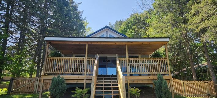 All Decked Out-NEW Lakefront!-Sleeps 6-Close to Colgate! Hotels in Madison County