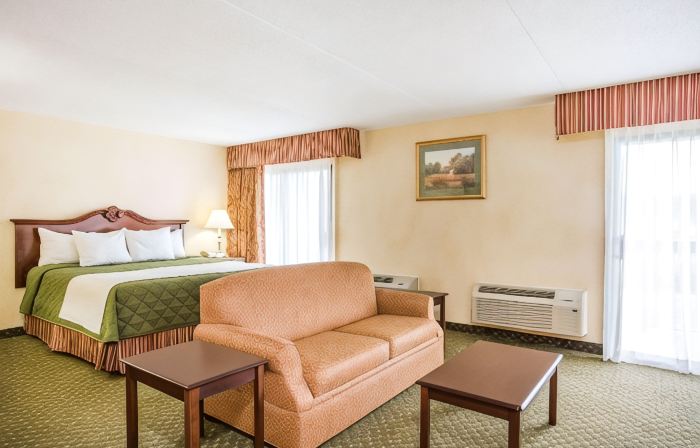 Days Inn & Suites by Wyndham Sutton Flatwoods