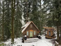 Your Adventure Basecamp - A Semi Off-Grid Experience with Sauna - Chalets