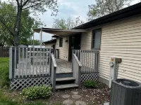 Spacious 3 bedroom home minutes away from Wisconsin Dells and Castle Rock Lake. - Wifi