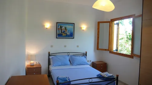 Spacious 3 bedroom Villa with private pool, patio and roof terrace. -  Holiday Villas