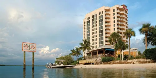 Amazing Views & Condo! Heated Waterfall Pool & Hot Tub, Free Wifi and Parking! - 健身室/gym room