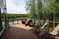 Lake front - 2 bedroom, 1 loft home with hot tub - Homestays