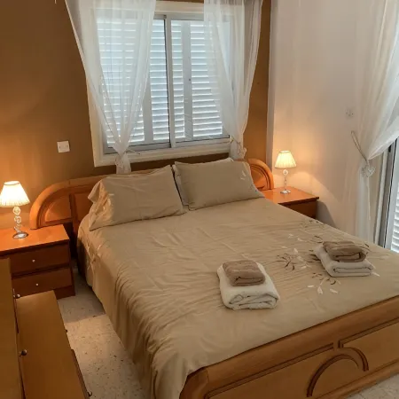Spacious 3 bed Villa In Coral Bay, Double Plot, Covered Outside Dining