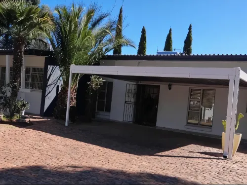 Royal Bafokeng Guest House - 3 Sao
