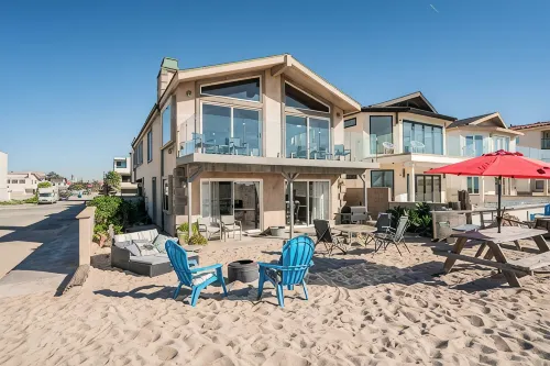 NEW!   Beach Front Coastal Living - Alojamientos