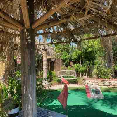 Gilligan's Island Temecula- Top Rated on Google-Tropical Paradise- Spa- MiniGolf Hotel Exterior