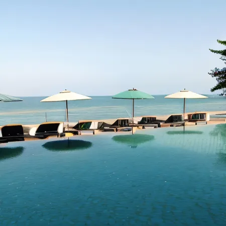 Khanom Golden Beach Hotel