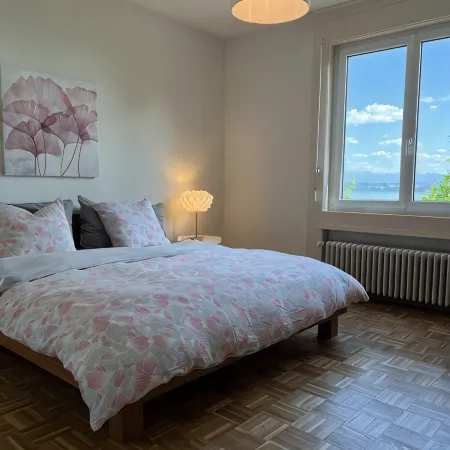 Large apartment. 3 bedrooms, Alpes Rez, Neuchatel