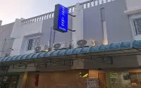 Naga Indo Inn Batam - Pensionat