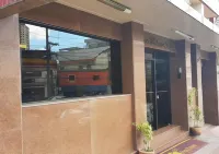 Free Palace Hotel Hotel in zona Lohan Temple