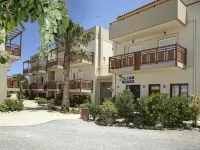 Ilian Beach & Apartments