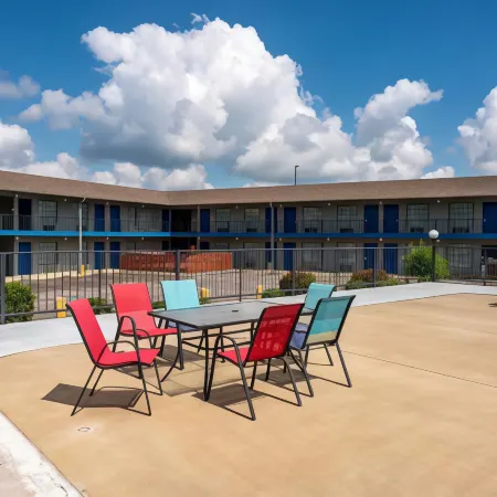 American Inn & Suites Russellville