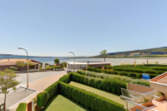 Apartamentos la Toja 格羅韋酒店