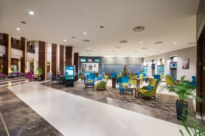 Holiday Inn Riyadh - Al Qasr Hotels near Masjid Diplomatic Quarters