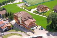 Al Piccolo Hotel Các khách sạn gần Cappella Del Crocifisso