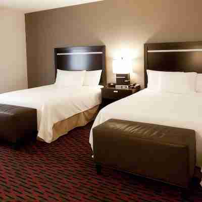 Hampton Inn & Suites by Hilton Lethbridge Rooms