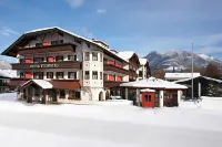 Hotel Zugspitze Hotels near Alte Pfarrkirche St. Martin (Garmisch)