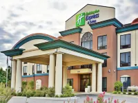 Holiday Inn Express & Suites Dyersburg