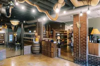 The NuWray Hotel & Carriage House Hotels in Burnsville