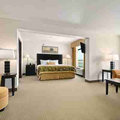 Wingate by Wyndham Frisco Rooms