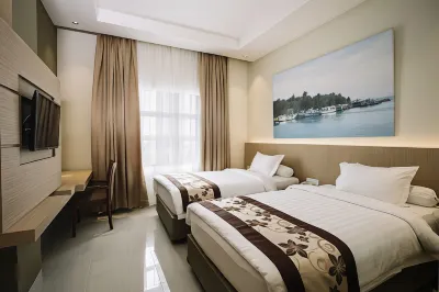 Sahid Batam Center Hotel and Convention Hotels near Trully Toko