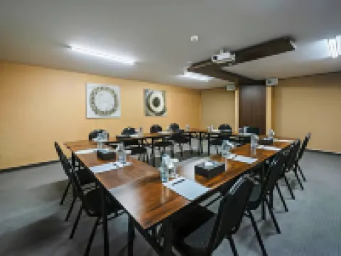 ルイス V ホテル ベイルート ベイルートのホテル